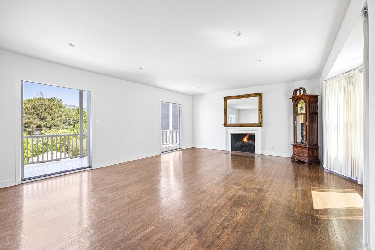 Foto principal - Stunning, remodeled rental in Historic Fra...