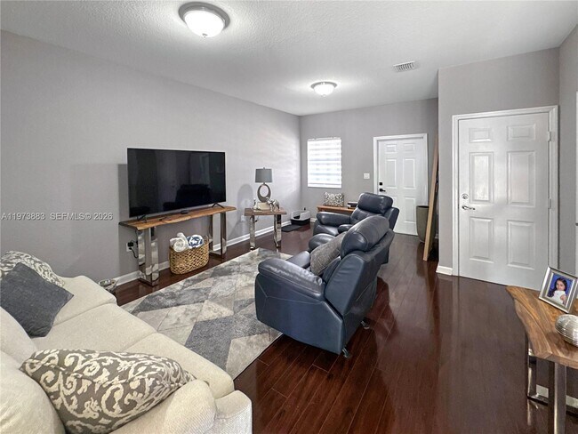 Foto del edificio - 8877 SW 223rd Ln