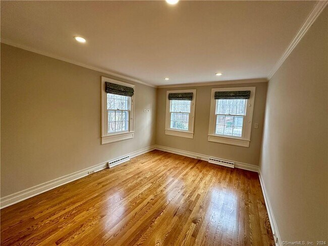 Building Photo - 224 Hattertown Rd