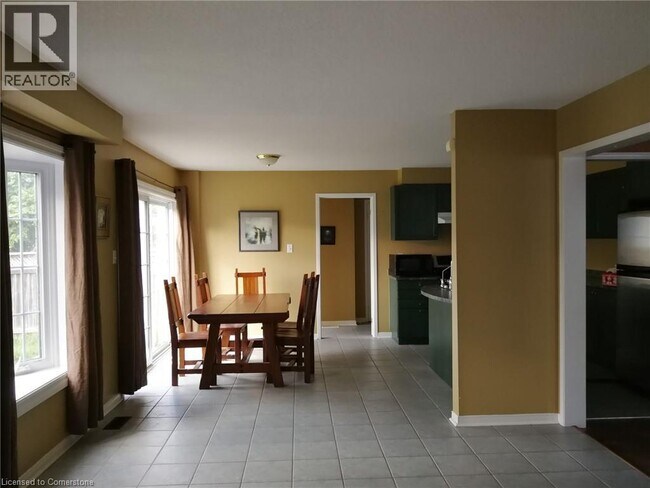Building Photo - 120 Blackburn Dr