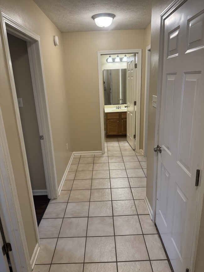 Building Photo - 1775 Tuscany Dr