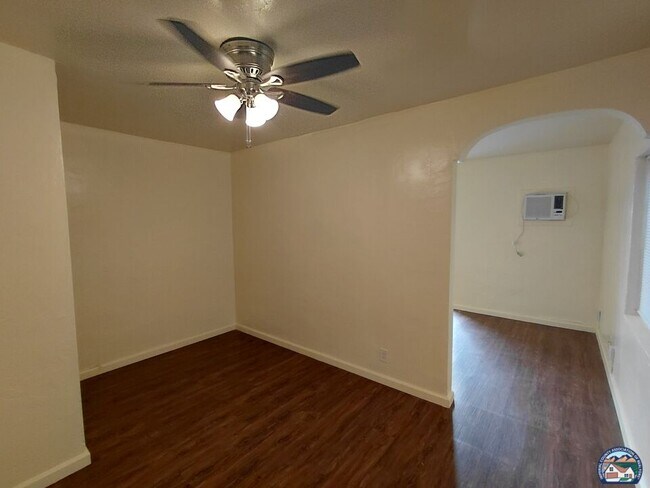 Foto del edificio - 1111 E St