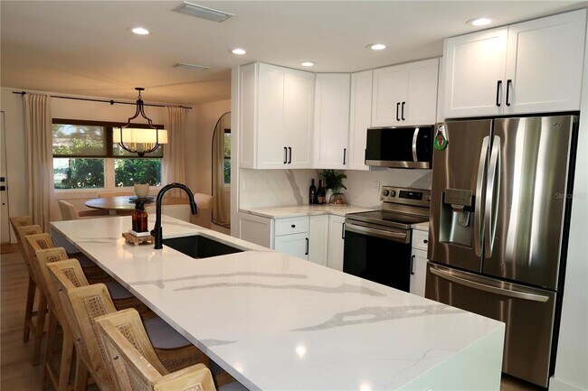 Foto del edificio - 9484 Treasure Ln NE