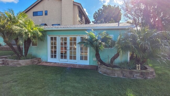 Foto del edificio - IMMEDIATELY AVAILABLE!  Secret Garden Stud...