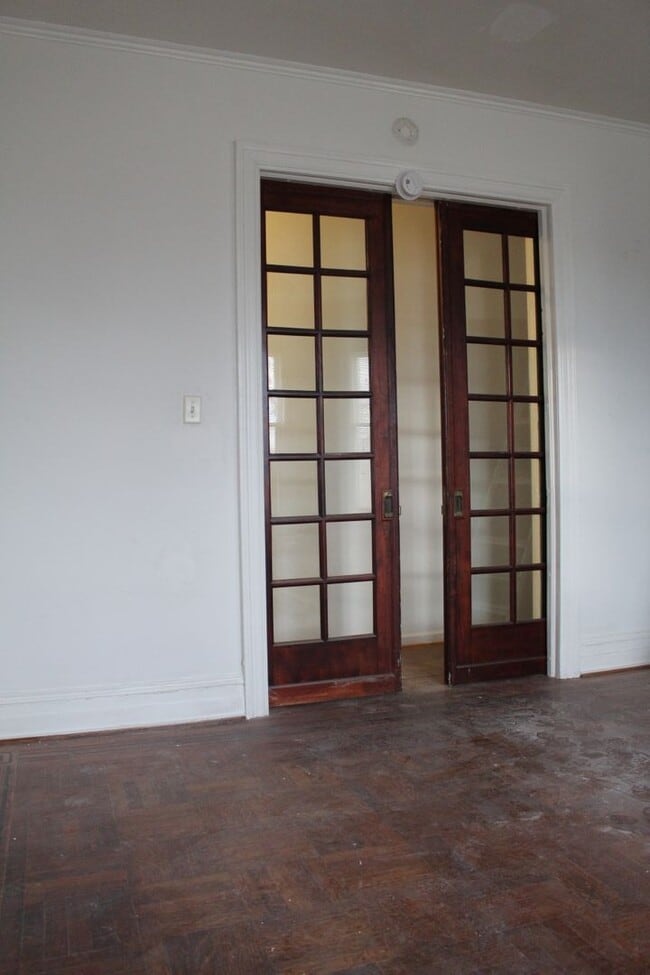 Foto del edificio - Spacious 1-Bedroom First-Floor Apartment