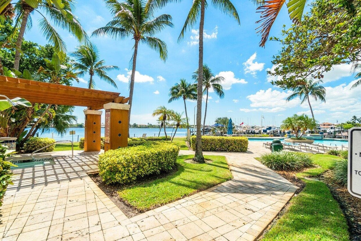 Foto principal - 131 Yacht Club Way