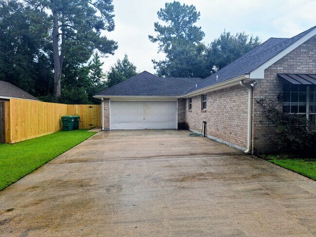 Foto del edificio - 1410 Lake Village Blvd