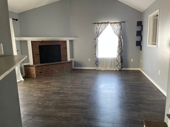 Building Photo - 454 Sandy Ridge Cir
