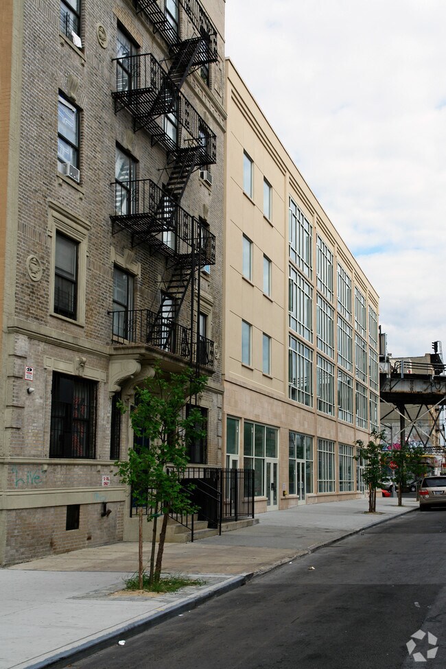 Rev Ruben Díaz Apartments - 950 Westchester Ave