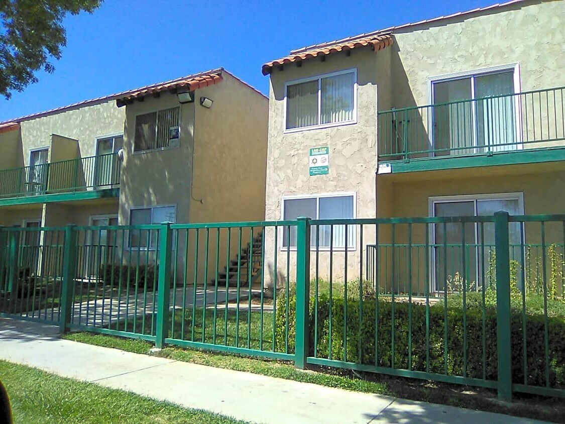 Foto del edificio - 44063 Beech Ave