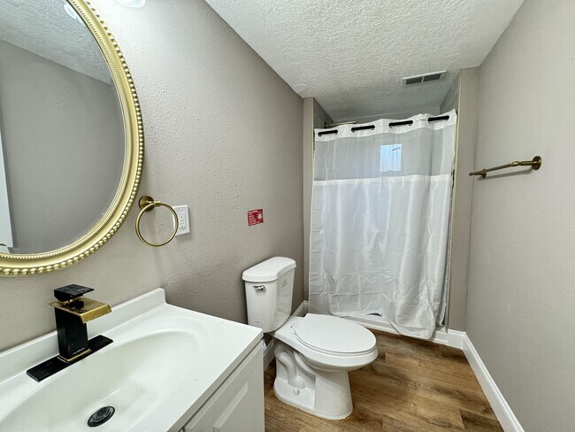 Foto del edificio - 5262 Tulane Ave