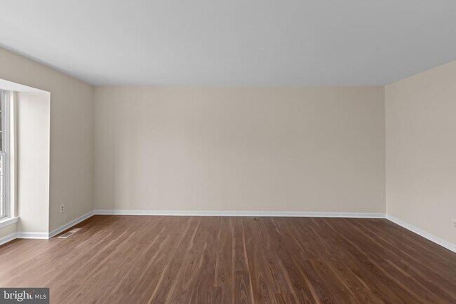 Building Photo - 2978 Mourning Dove Pl