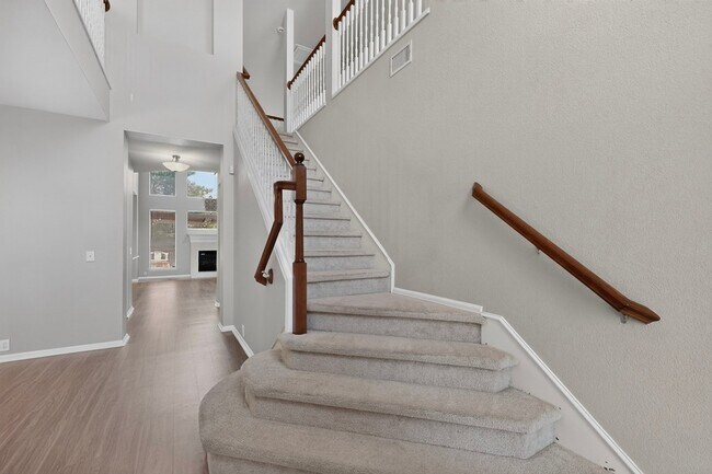Foto del edificio - 2712 Thorncreek Ln