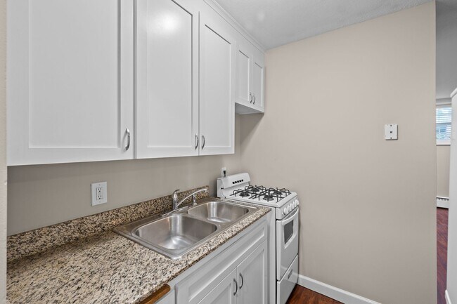Foto del edificio - Spacious 1BR/1Bath apartment available Now!
