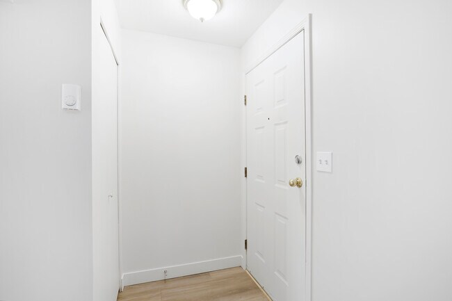 1 chambre - Hall d'entrée - Willow Park Manor