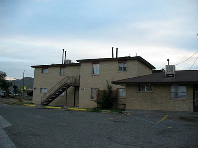 Building Photo - 8601 Robert Dr
