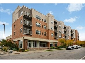 Building Photo - 2929 21st Ave S