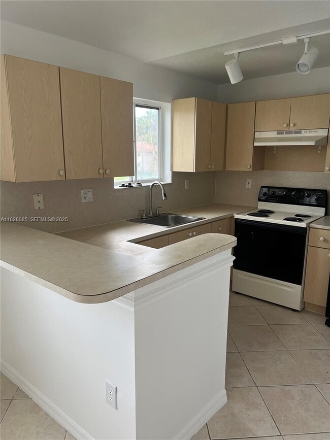 Foto del edificio - 2921 SE 12th Rd