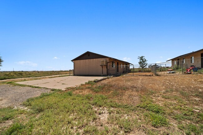 Foto del edificio - Great 2/1 Townhome WITH YARD in Pueblo West