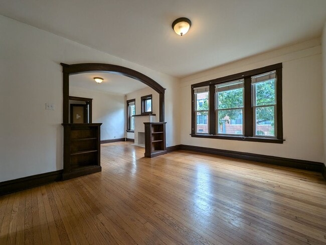 Foto del edificio - 3449 W Schubert Ave