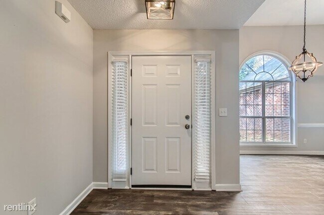 Foto del edificio - 3 br, 2 bath House - 1207 Maplewood Circle...