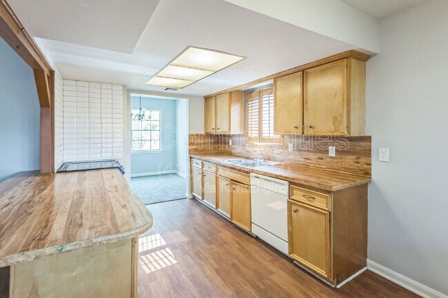 Foto del edificio - 13331 Villagrove Dr