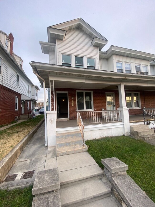 Building Photo - 3 BR NEWLY RENOVATED IN WEST LAWN, WILSON ...