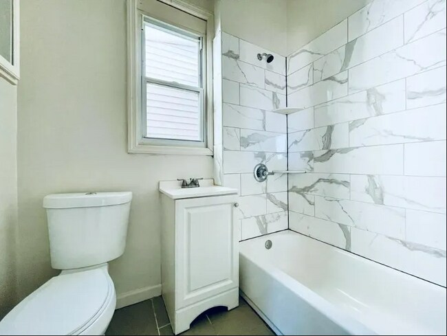 Building Photo - 166 Lexington Ave