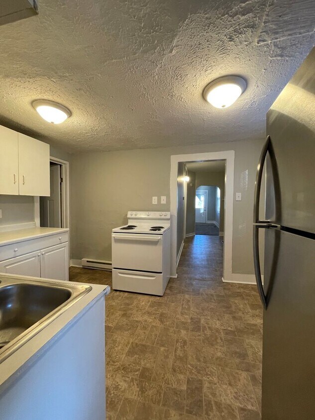 Foto principal - 3 Bedroom Quaint Single Family
