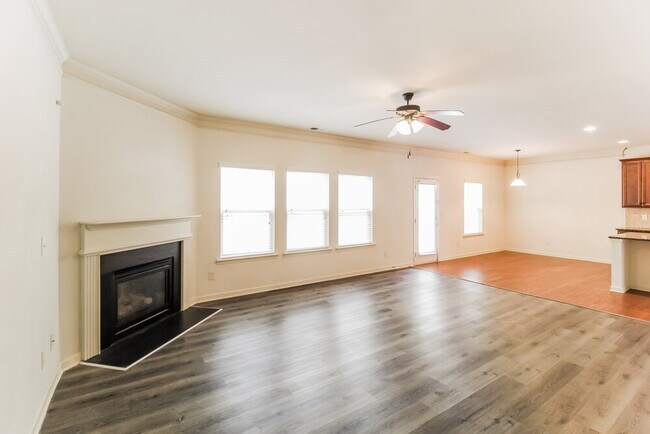 Building Photo - 4322 Mill Farm Ln NE