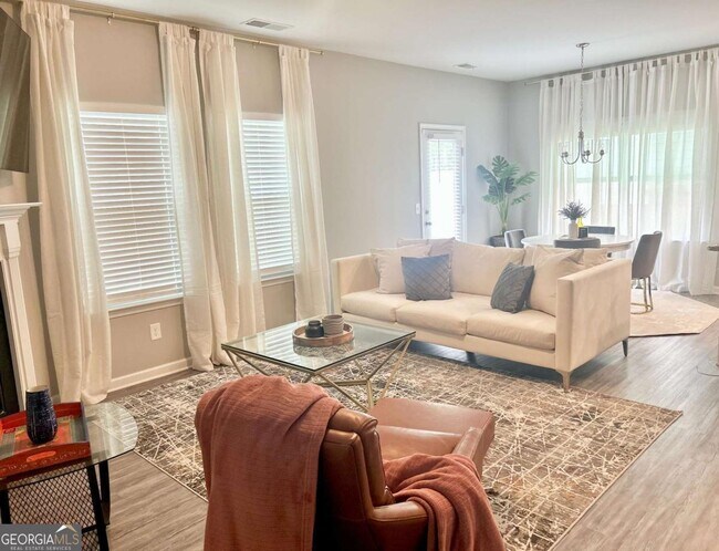 Foto del edificio - 120 Inman Dr