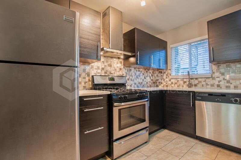 Foto principal - 767 Greenwood Ave NE