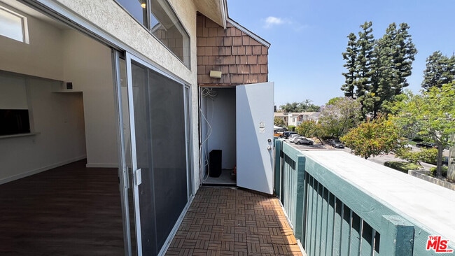 Building Photo - 5700 Etiwanda Ave