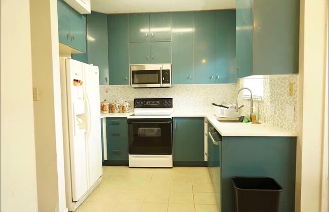 Foto del edificio - 7575 Cambridge St