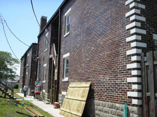 Building Photo - 1337 E Market St