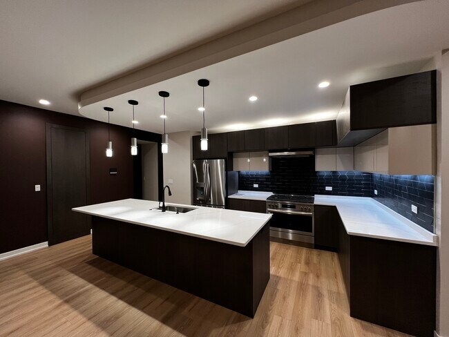 Foto del edificio - 1039 W Belmont Ave