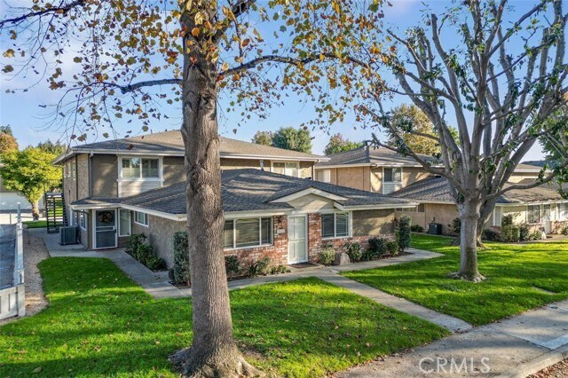 Foto del edificio - 3036 Knollwood Ave