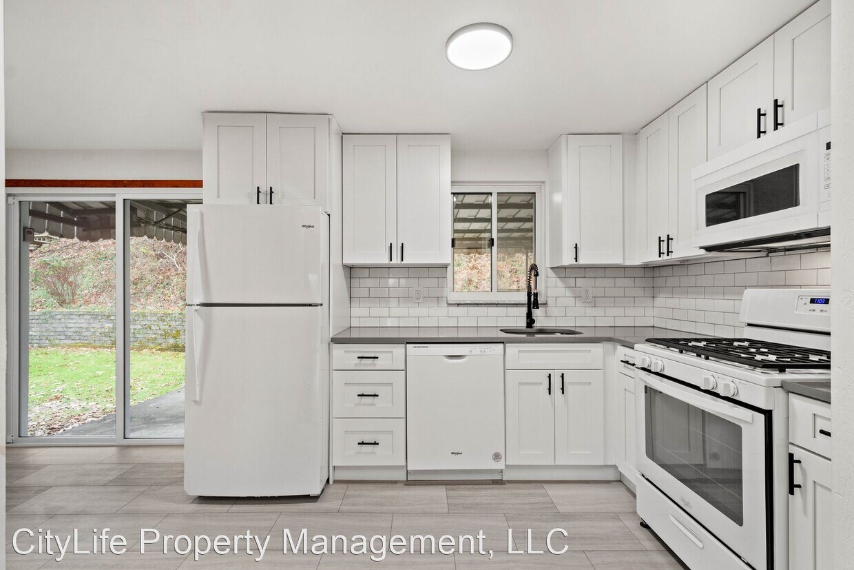 Primary Photo - 2 br, 1 bath House - 3103 McRoberts Road