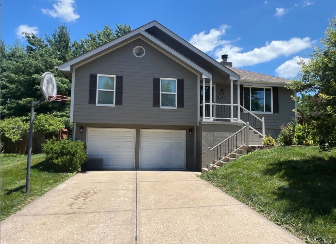 Primary Photo - Coming Soon! Charming Home with Finished B...
