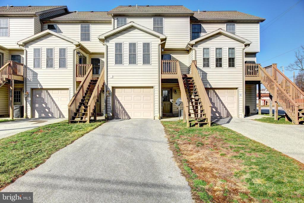 Foto principal - 689 E Walnut St