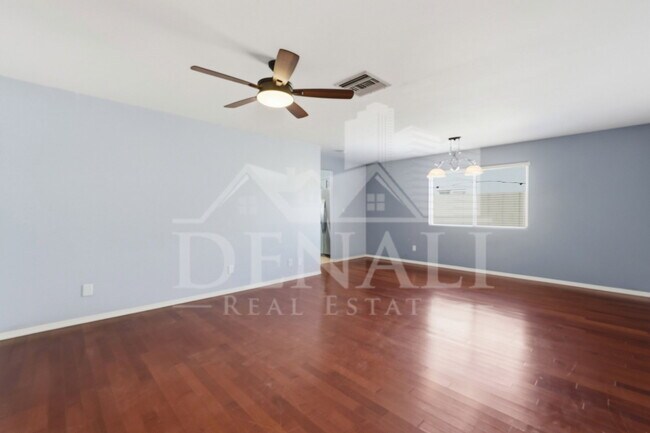 Foto del edificio - 5654 W Mountain View Rd