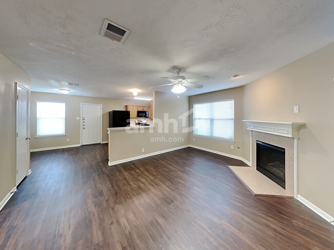 Building Photo - 19130 Yellow Thrush Dr