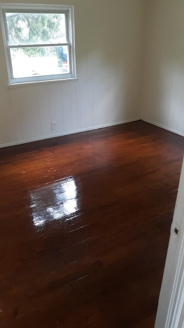 Photo - Convenient location House