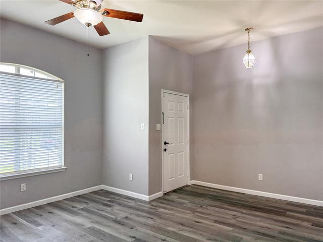 Foto del edificio - 1212 Maple Terrace Dr