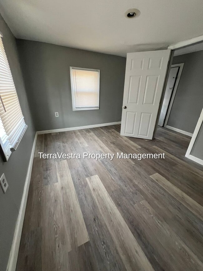 Building Photo - Single family home in Millville! Eligible for $500 Security Deposit.