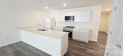 Building Photo - 1931 Tranquility Cir