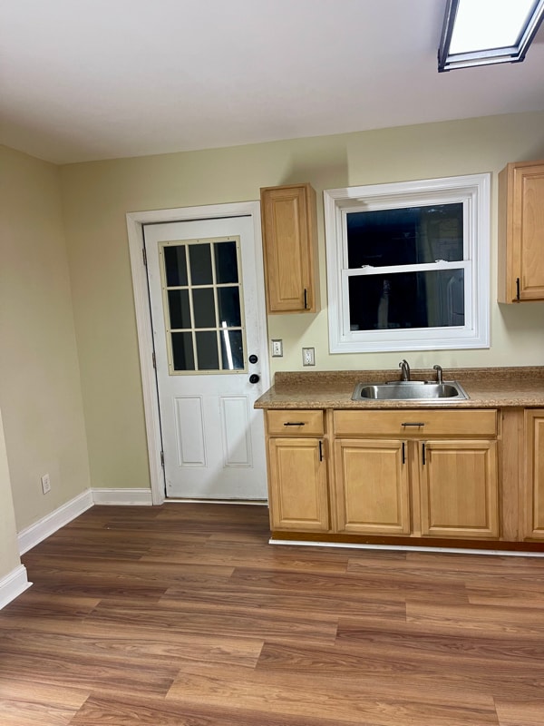 Building Photo - 919 Gray St