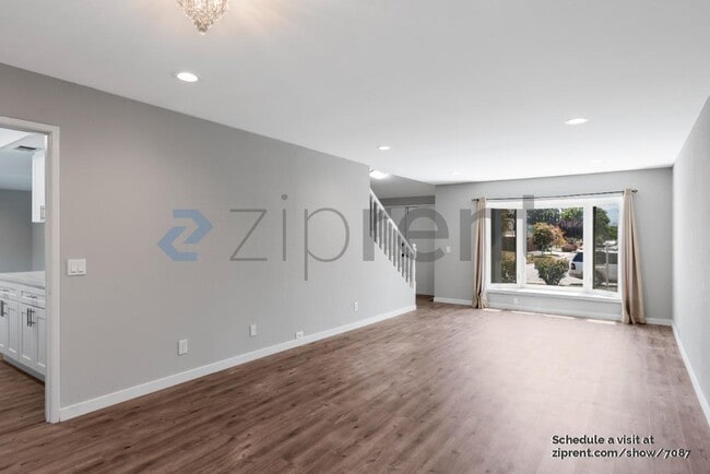 Building Photo - 399 Avenida Manzanos