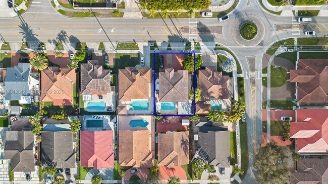 Foto del edificio - 1360 SW 142nd Ave