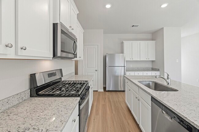 Building Photo - 8927 New Jade Dr